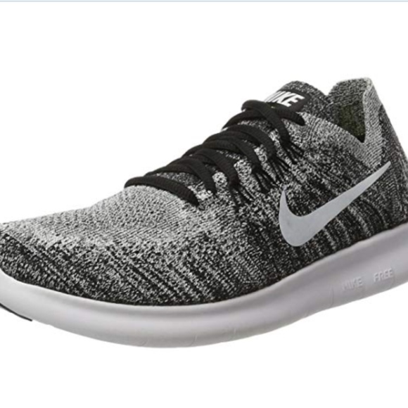 NEW!! Nike flyknit RN Running shoe! - Picture 7 of 8